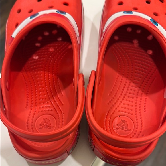 Lightning McQueen Crocs size 7/9 - Picture 4 of 6